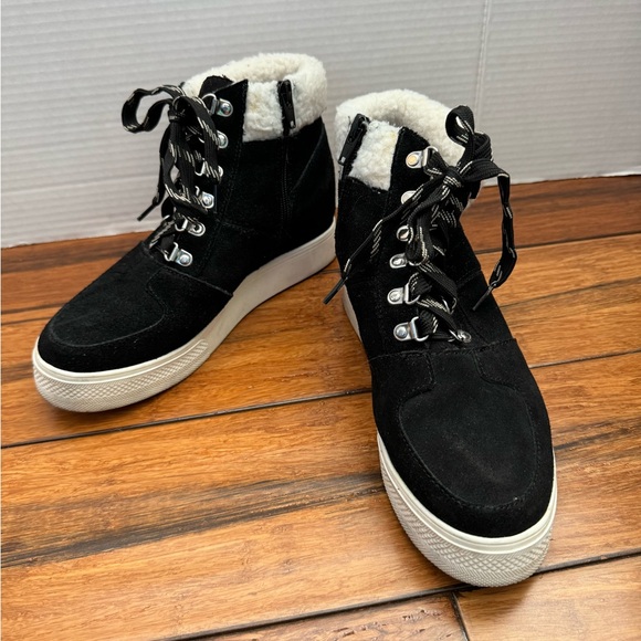 Steve Madden Women's Suede Sherpa Lined Lace Up Ankle Winter Boots Size 7 - Picture 1 of 10